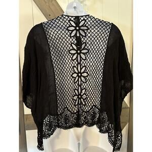 Torrid Black Embroidered Short Sleeve Cardigan Style Coverup O/S Floral Shrug